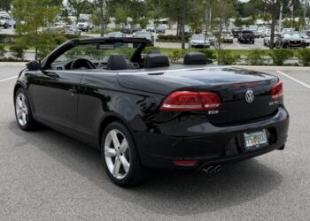 48k-Mile 2012 Volkswagen Eos Lux at No Reserve