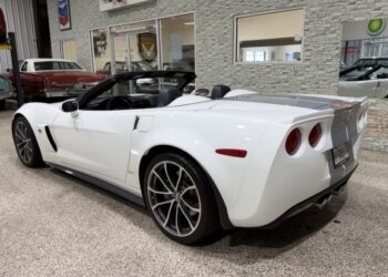 10k-Mile 2013 Chevrolet Corvette 427 Convertible 60th Anniversary
