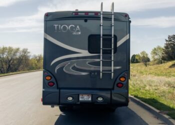 10k-Mile 2013 Mercedes-Benz Sprinter 3500 Fleetwood Tioga DSL 24D at No Reserve