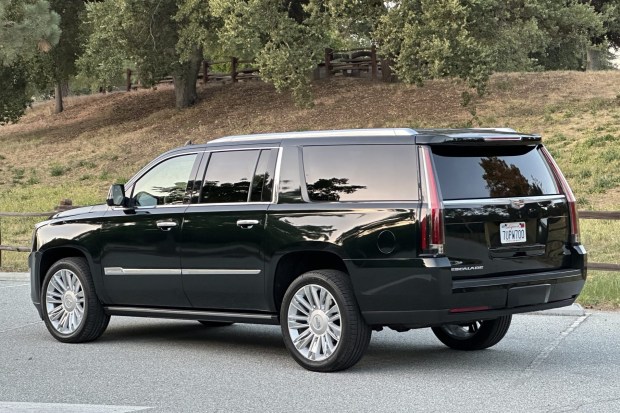 2016 Cadillac Escalade ESV Platinum 4WD at No Reserve
