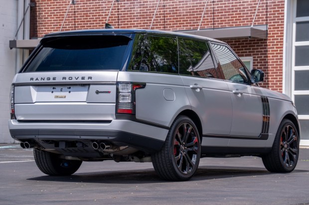20k-Mile 2017 Land Rover Range Rover SVAutobiography Dynamic at No Reserve