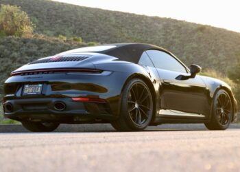 2020 Porsche 911 Carrera 4S Cabriolet
