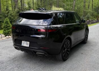 2024 Land Rover Range Rover Sport P360 SE