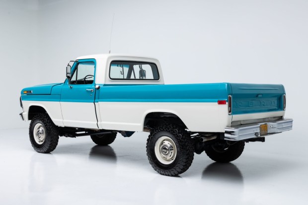 390-Powered 1969 Ford F-250 Custom Highboy 4×4 4-Speed at No Reserve