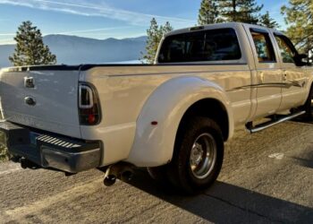 2011 Ford F-350 Super Duty Lariat Crew Cab Power Stroke Dually