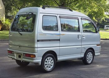 1997 Mitsubishi Bravo Super Exceed at No Reserve