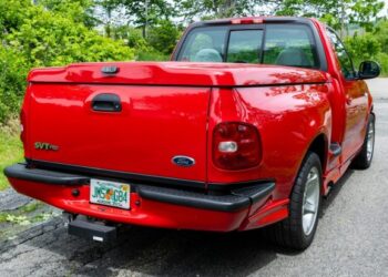 Original-Owner 1999 Ford F-150 SVT Lightning