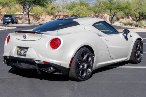 15k-Mile 2015 Alfa Romeo 4C Coupe Launch Edition