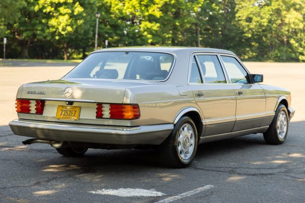 1988 Mercedes-Benz 420SEL at No Reserve