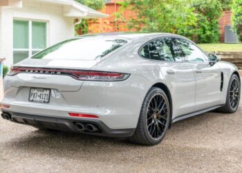 2022 Porsche Panamera