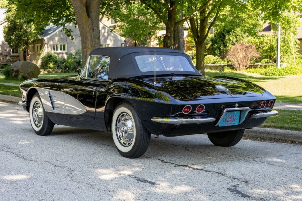 30-Years-Family-Owned Fuel-Injected 1961 Chevrolet Corvette 4-Speed