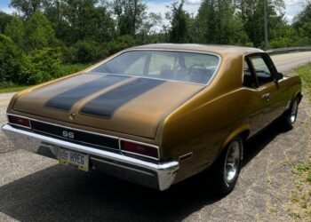 427-Powered 1970 Chevrolet Nova Coupe 4-Speed