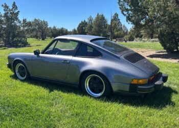 1985 Porsche 911 Carrera Coupe