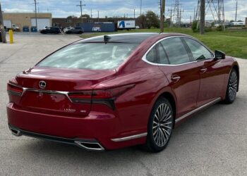 6k-Mile 2024 Lexus LS500 AWD