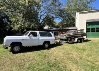 1965 Ford Falcon Squire Wagon 289