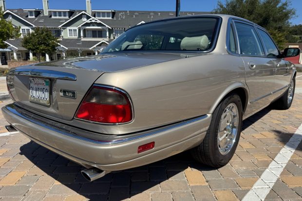 1995 Jaguar XJ6 at No Reserve