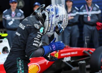 Antonelli denies Verstappen pole as Leclerc hits wall on final lap