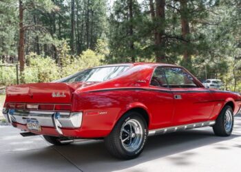 1970 AMC Javelin SST 390 4-Speed