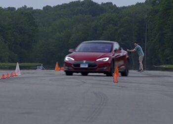 Consumer Reports’ Emergency Handling Tests Look Super Fun