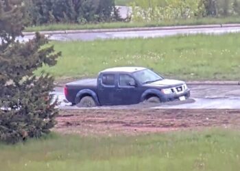 Pickup Truck Driver Moves ‘Road Closed’ Sign, Immediately Gets Stuck In Wet Concrete