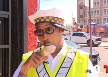 Crossing Guard Earns Ice Cream Treat After Saving Citizen From Crash