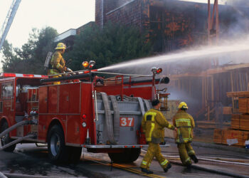 What’s The Difference Between A Fire Truck And A Fire Engine?