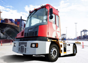 The Stubby Truck You See At Warehouses Is Called A Yard Goat, Here’s Why It’s Special