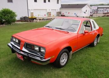 At $6,995, Would You Fly To Buy This Incredibly Low-Mileage 1976 Pontiac Sunbird?