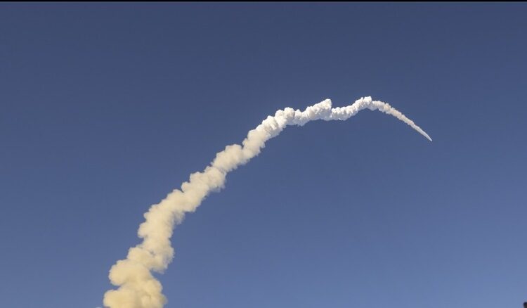 Here’s Why Rocket Launch Trajectories Are Curved Like Bananas