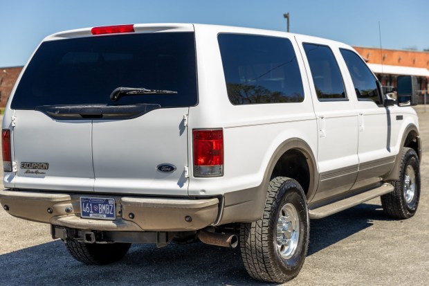 2005 Ford Excursion Eddie Bauer Power Stroke 4×4 at No Reserve