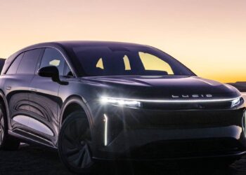 Lucid Gravity Adds Hands-Free Driving With One Big Tesla Catch