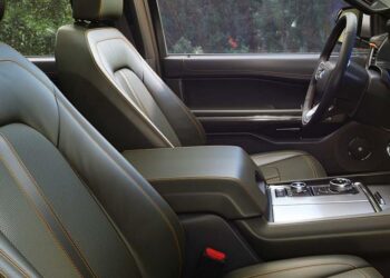 Ford Recalls 420,000 Expeditions and Lincoln Navigators