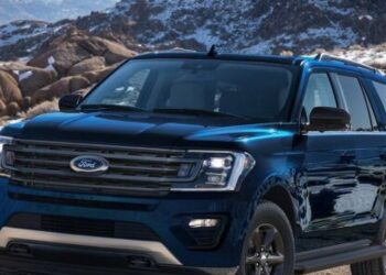 Ford Recalling 420K Expeditions and Lincoln Navigators Over Seat Belt Issue