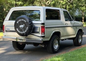 1985 Ford Bronco XLT 5.0L