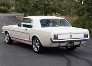 1964.5 Ford Mustang Coupe 260