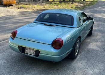 19k-Mile 2002 Ford Thunderbird