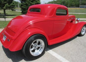 38-Years-Owned, 302-Powered ’33 Ford 3-Window Coupe