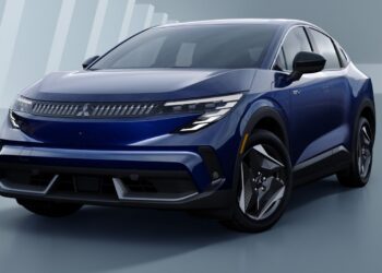 The New Mitsubishi Eclipse Is Actually a Nissan Leaf Underneath