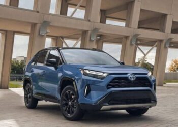 Secondhand RAV4 Prices Are Insane, Especially Hybrid Models