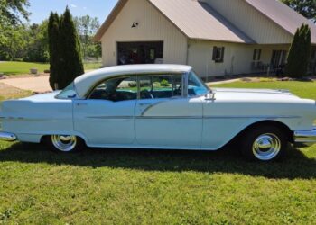 1956 Pontiac Chieftain Catalina Four-Door Hardtop