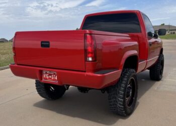 5.3L Vortec-Powered 1989 Chevrolet K1500 Silverado 4×4 Sportside 5-Speed at No Reserve